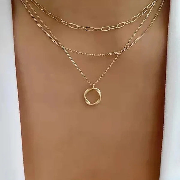 Avine – Kolia retro aranyban