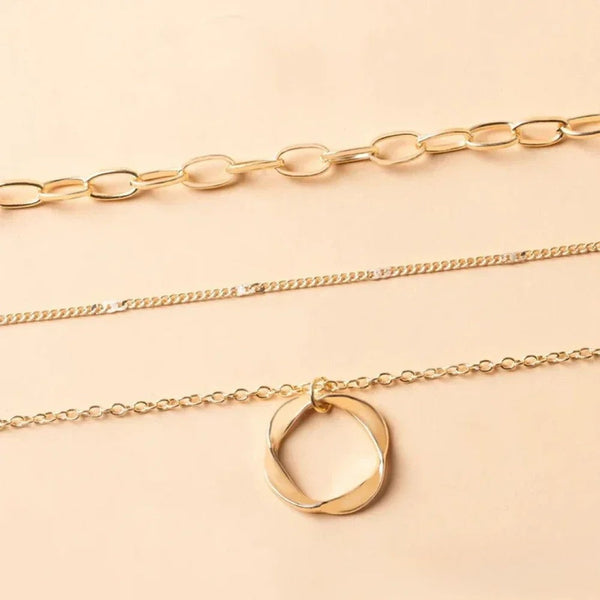 Avine – Kolia retro aranyban